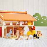 Janod - Drewniana farma z otwieranym dachem i figurkami 2+