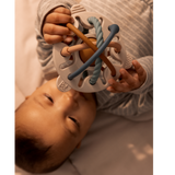 Liewood - Grzechotka i gryzak sensoryczny w kształcie planety