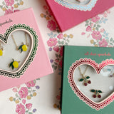 Konges Slojd - Zestaw biżuterii – naszyjnik, bransoletka i pierścionek z wisienką