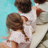 Konges Slojd - Kamizelka wypornościowa do pływania AVERY Cherry Pink Motif