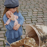 Konges Slojd - Lalka Elisa z ubrankiem i smoczkiem