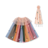 Konges Slojd – Strój wróżki z tęczowymi skrzydłami i różdżką