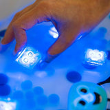 Glo Pals - Kostki sensoryczne świecące w wodzie Blair - zabawka kąpielowa, kolor niebieski