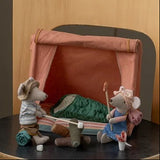 Maileg - Myszka wędrowna starsza siostra ze śpiworkiem