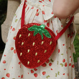 Konges Slojd - Dziecięca torebka na ramię w kształcie truskawki Tut Strawberry