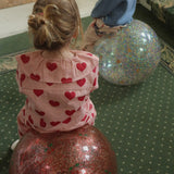 Konges Slojd - Skacząca piłka z brokatem, cherry