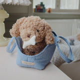 Konges Slojd – Pluszowy piesek Lulu z koszyczkiem