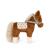 Konges Slojd – Pluszowy konik z siodłem